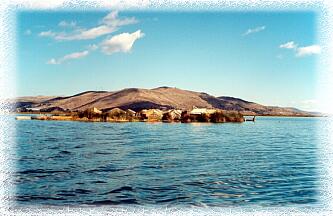 P?ywaj?ce wyspy na Jeziorze Titicaca