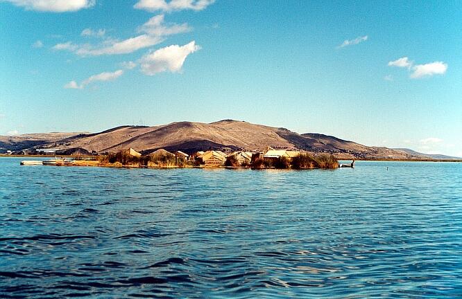 P?ywaj?ce wyspy na Jeziorze Titicaca
