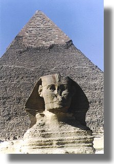 Sfinks i piramida Chefrena, Giza