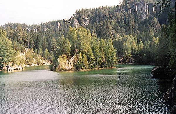 Adrszpach, jezioro w miejscu dawnej kopalni piasku (Stara Piskovna)