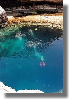 Jednym z powodw odwiedzin Malty s? wspania?e warunki do nurkowania