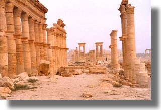 Wielka kolumnada w Palmyrze