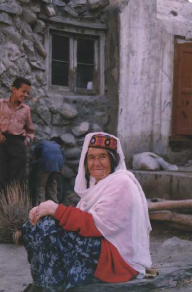 Miejscowa kobieta z grskiej wioski Passu, Karakorum