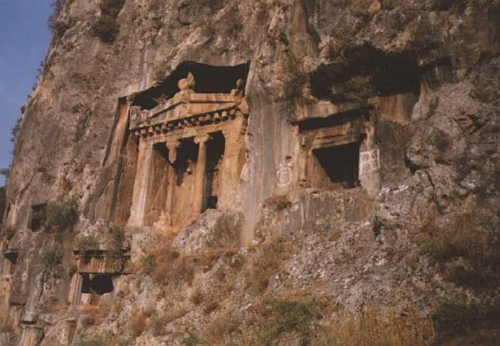Grobowce likijskie w Fethiye