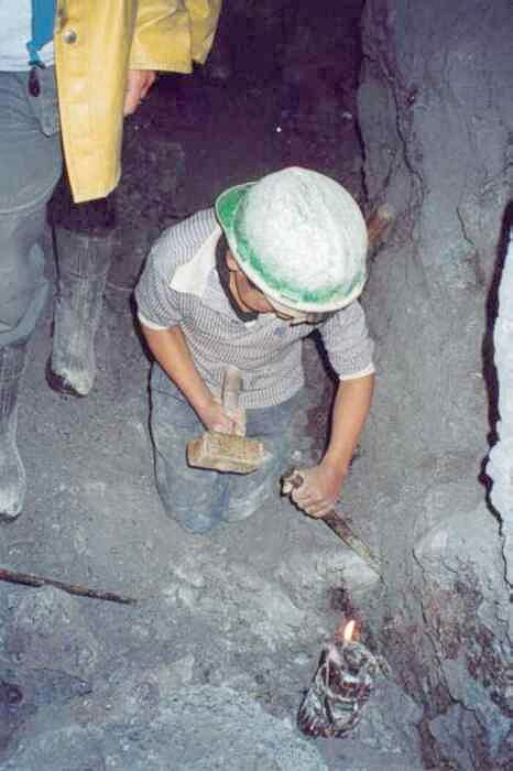 Grnicy w kopalni srebra w Potosi