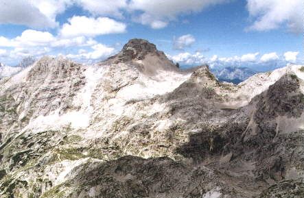 Widok na Razor (2601 m n.p.m.), Bovski Gamsovec. Alpy Julijskie