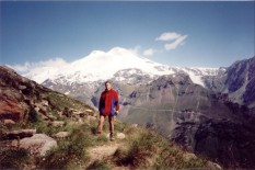 Elbrus ze zbocza Czegetu