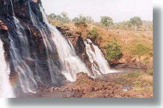 Wodospad w Boali