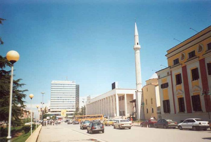 Centrum Tirany (Plac Skanderbega)