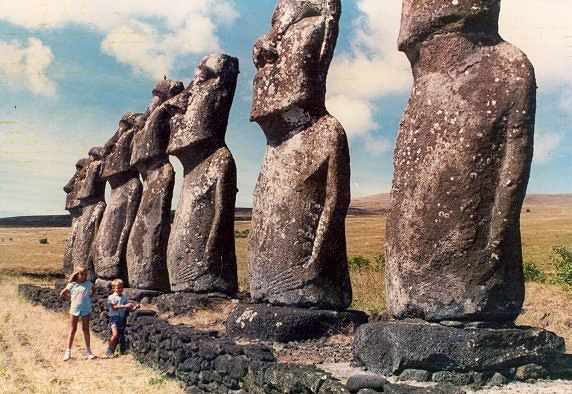 Rapa Nui - jedyne moaie w ?rodku wyspy