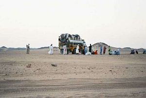 Autobus do Dongoli na pustyni