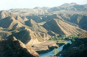 Widok na  kanion rzeki Atuel z gry