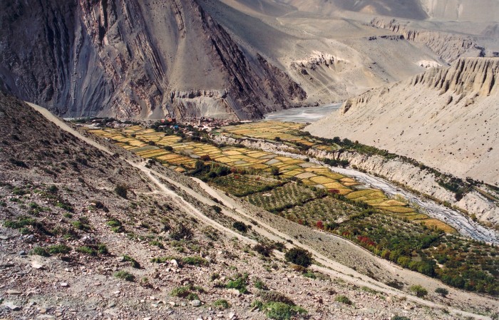 Kagbeni (2800 m n.p.m.) to ostatnia wioska przed granic? legendarnego krlestwa Mustang, do ktrej nie trzeba posiada? 700 USD pozwolenia.